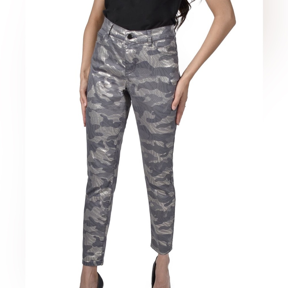 Frank Lyman Montréal Metallic Camo Cargo Skinny Pants – Size S